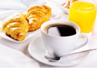 Prendre un petit-déjeuner régulièrement réduit la mortalité liée aux maladies cardiovasculaires et aux accidents vasculaires cérébraux