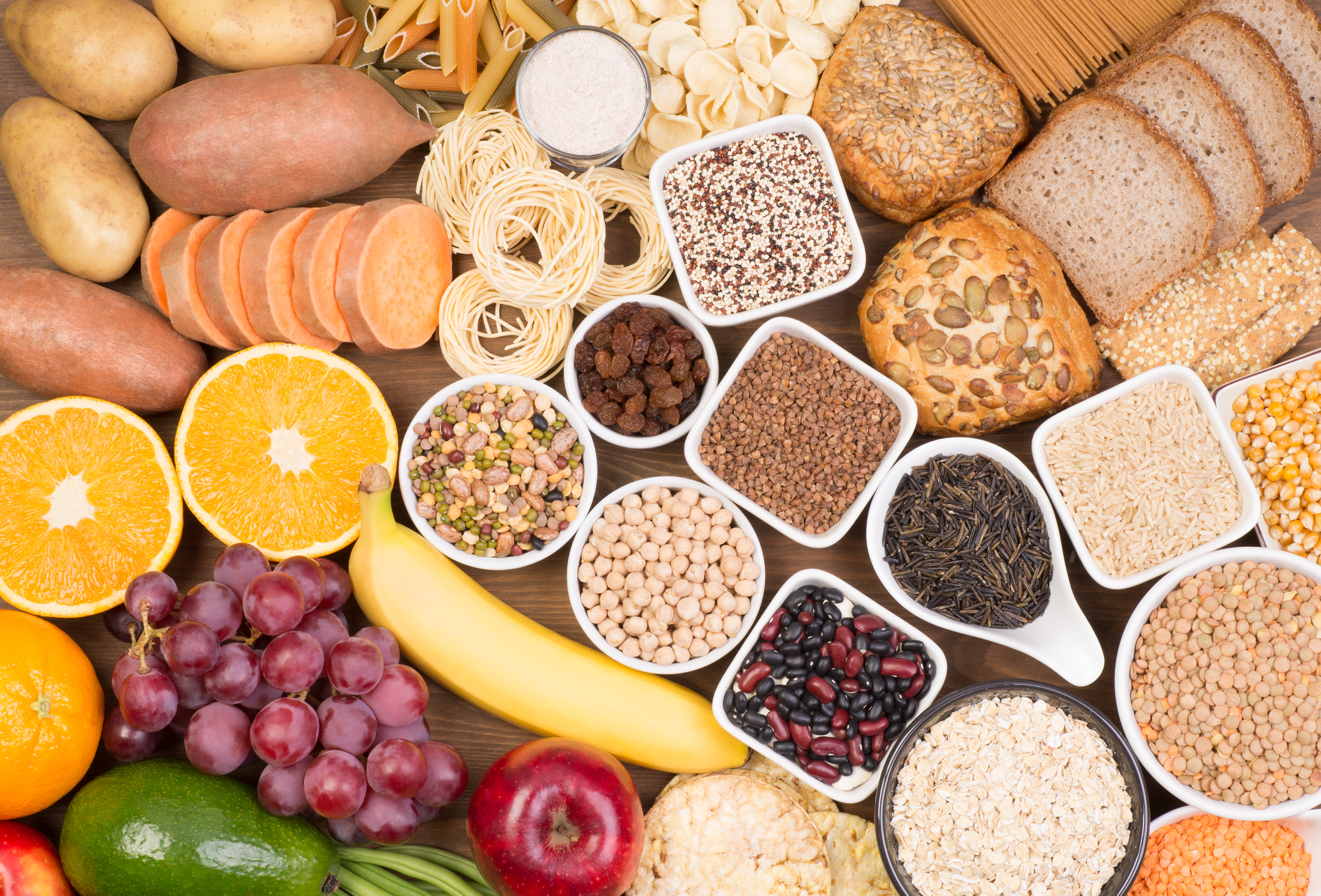 Des aliments communs à ces 4 index, les grains entiers, les fruits, les légumes, les noix et les légumineuses (Visuel Adobe Stock 210412244)