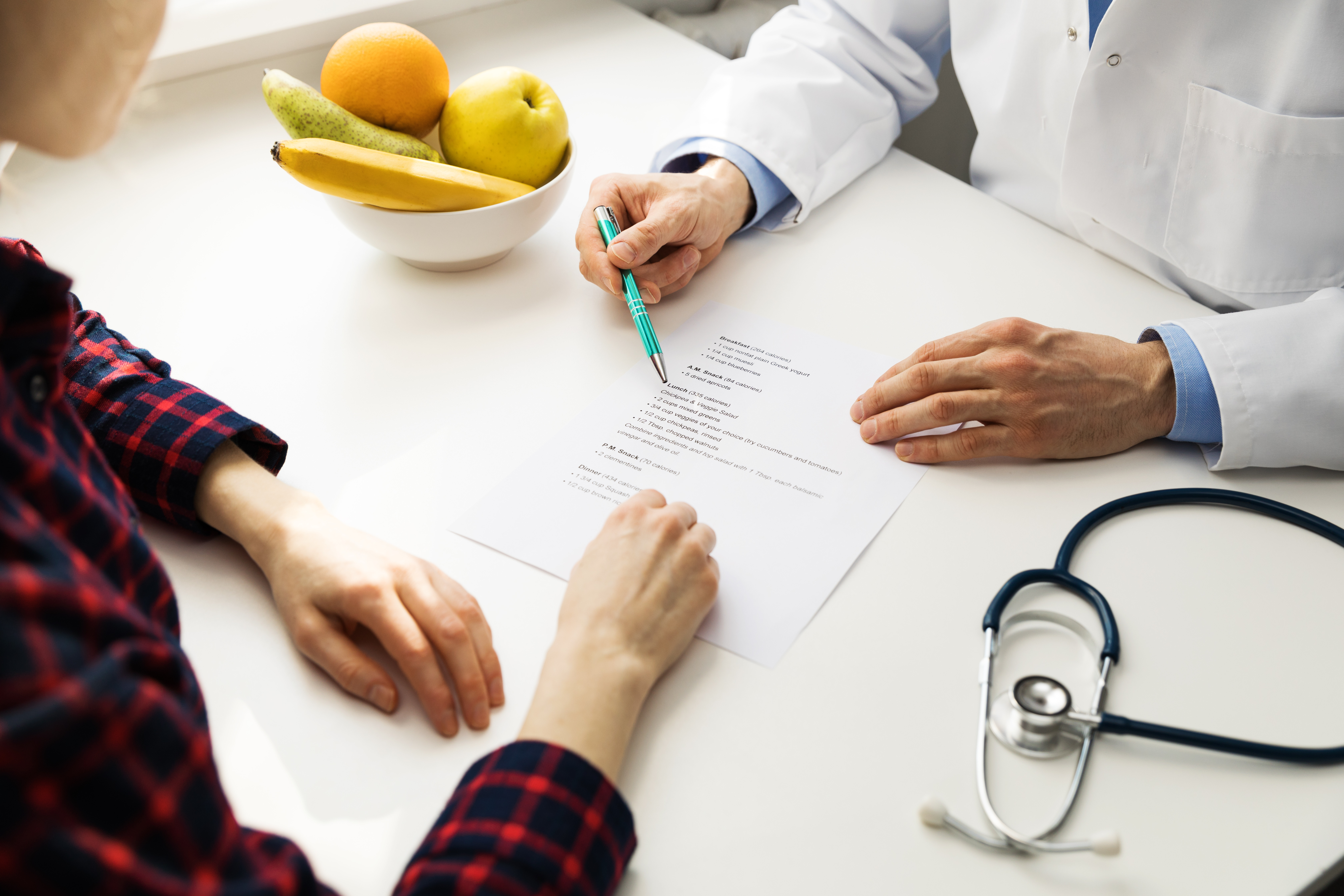 L'étude suggère ainsi, chez ces patients, les bénéfices du remplacement de la viande par des protéines végétales.(Visuel Adobe Stock 194830775)