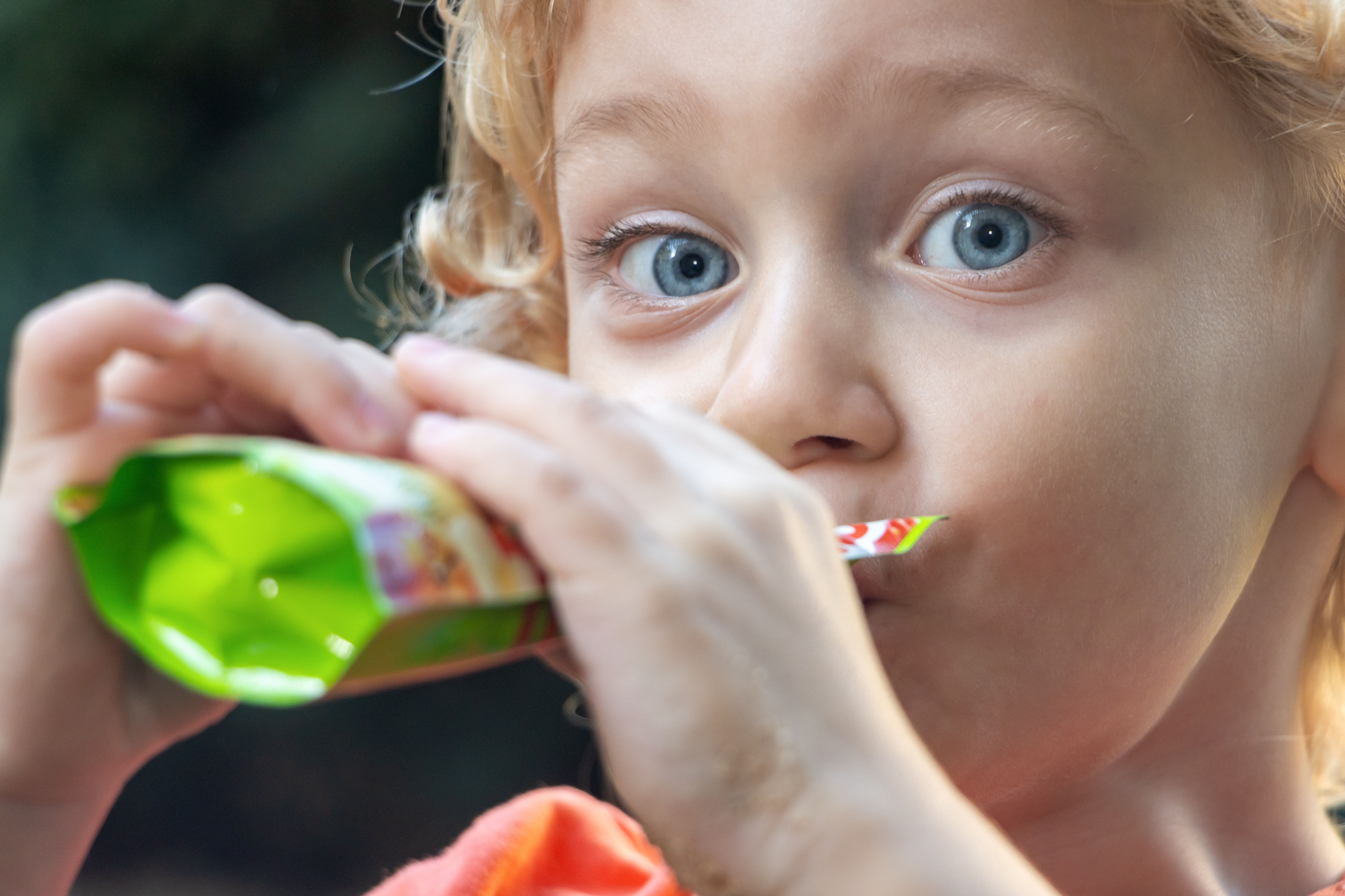 L'étude lance un signal d'alarme aux parents, aux pédiatres et aux décideurs politiques face aux allégations trompeuses concernant les aliments pour bébés (Visuel Adobe Stock 673135590)