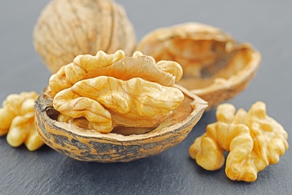 La consommation de noix réduit l'inflammation mais aussi le risque de cancer du côlon (Visuel Adobe Stock 59819153) La consommation de noix réduit l